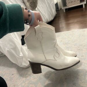 White Western Cowgirl Boots